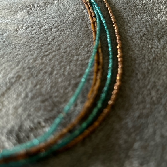 Beaded necklace - Picture 2 of 3